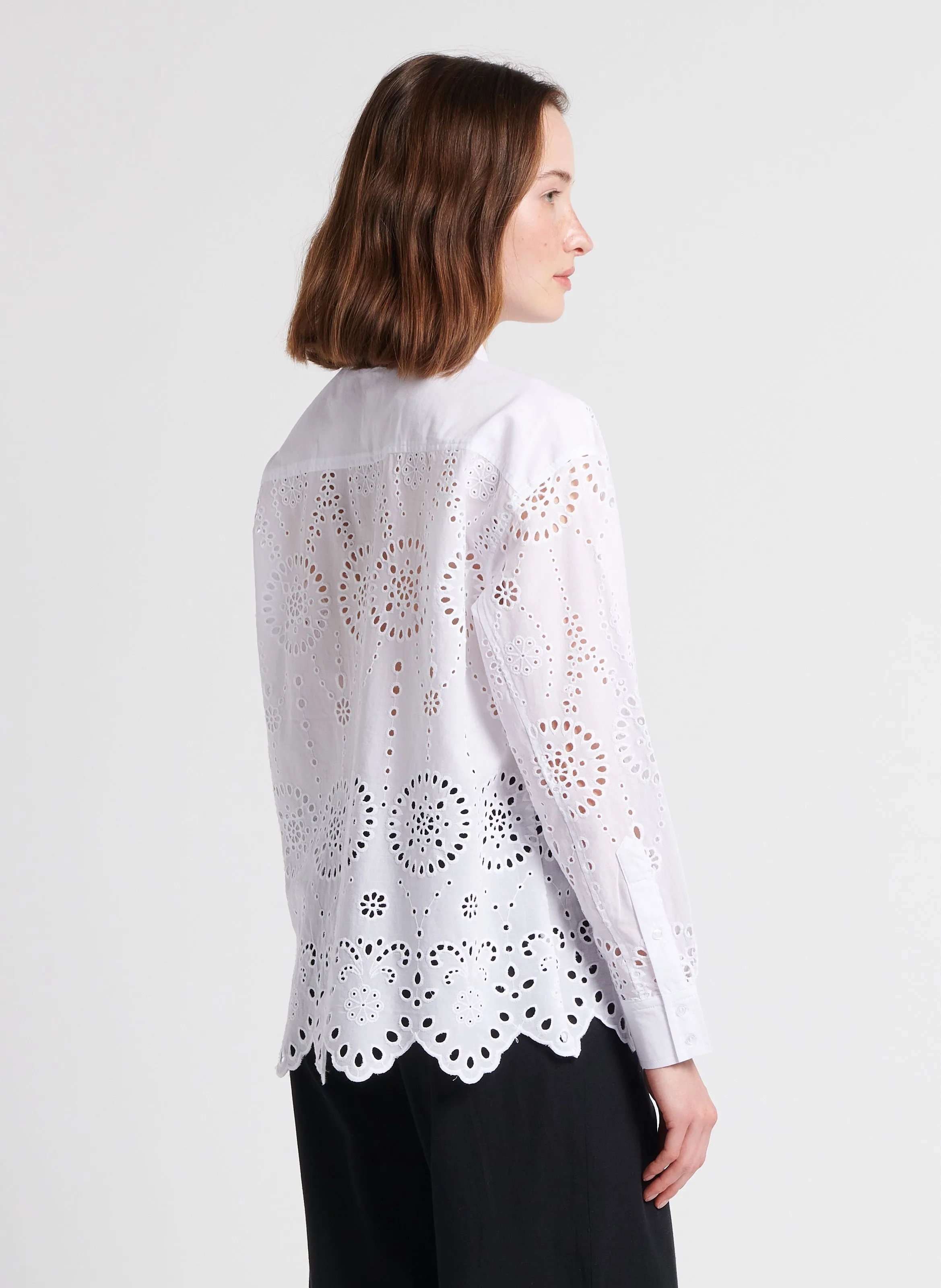 SUD EXPRESS CIBALI - Camisa bordada de algodón con cuello clásico en blanco