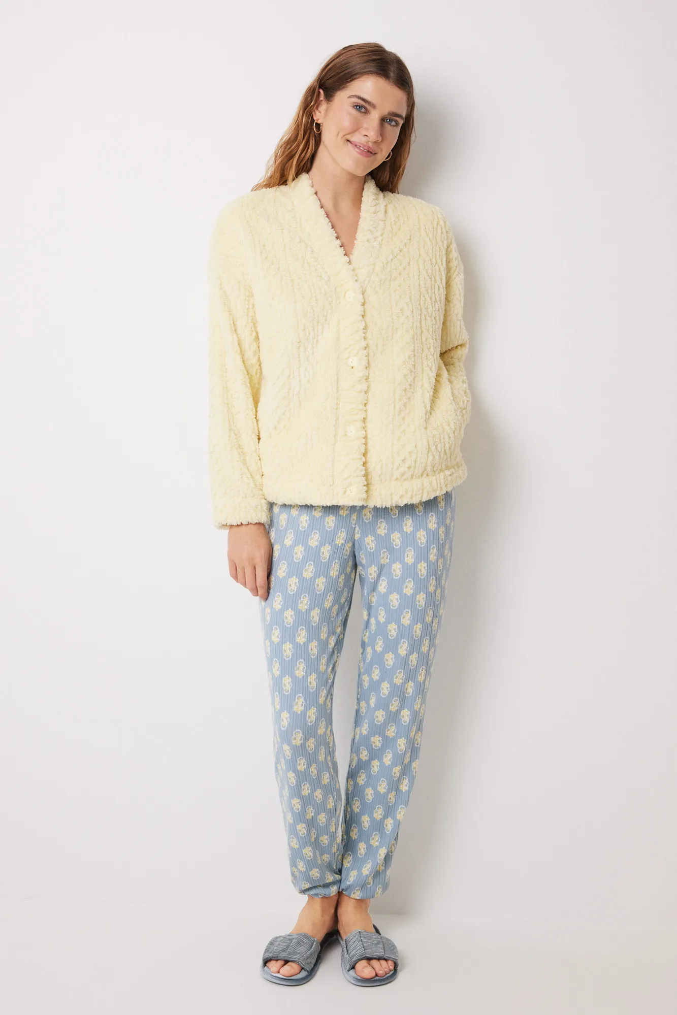 Women'secret Bata corta borreguito amarillo